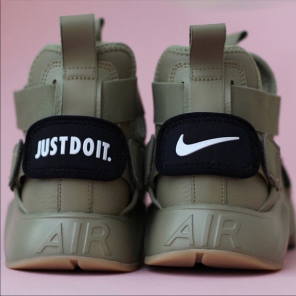 NWT Nike Huarache city - Picture 8 of 8